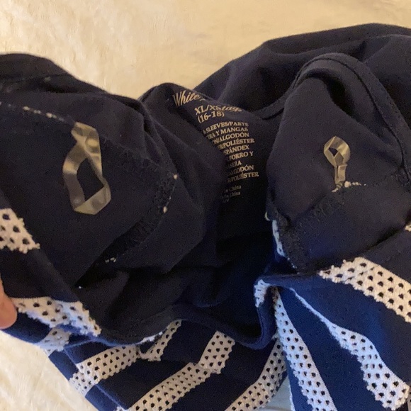 White Stag unique open weave stripe design top with layers XL - Picture 9 of 10